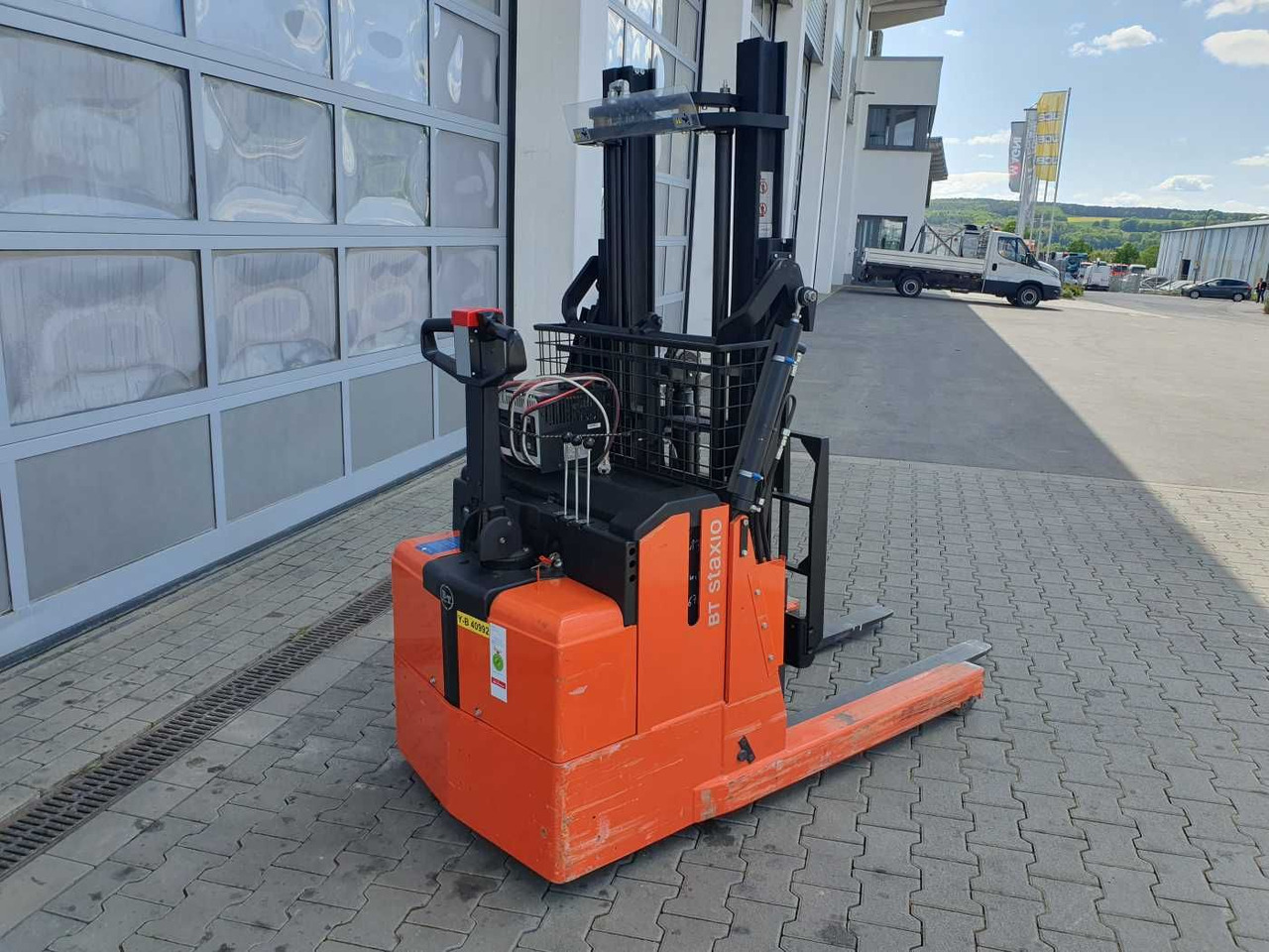 Toyota RWE 120 / Schubmaststapler / Duplex:2.9m / 257h! - Transpalet la mare înălţime: Foto 4 Toyota RWE 120 / Schubmaststapler / Duplex:2.9m / 257h! - Transpalet la mare înălţime: Foto 4