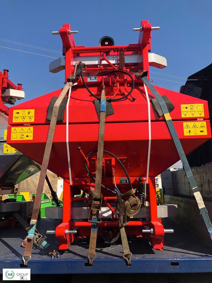 Altro fertilizer spreader RN-800 - Imprastietor îngrăşăminte: Foto 1 Altro fertilizer spreader RN-800 - Imprastietor îngrăşăminte: Foto 1