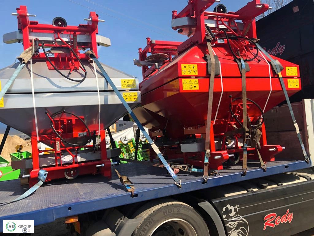 Altro fertilizer spreader RN-800 - Imprastietor îngrăşăminte: Foto 2 Altro fertilizer spreader RN-800 - Imprastietor îngrăşăminte: Foto 2