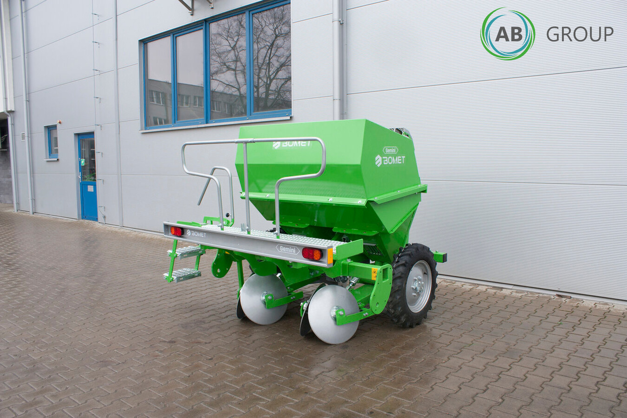 Bomet Gemini S339 two-row potato planter (inter-row width: 67.5 - 80 cm) - Maşină de plantat cartofi: Foto 4 Bomet Gemini S339 two-row potato planter (inter-row width: 67.5 - 80 cm) - Maşină de plantat cartofi: Foto 4