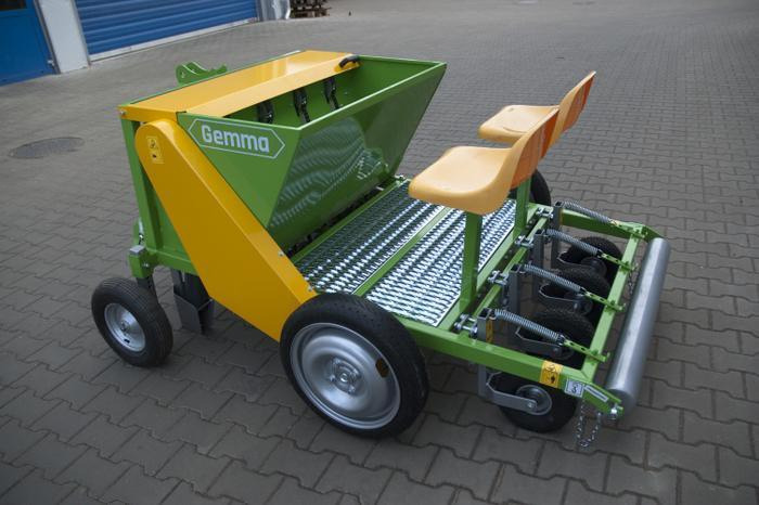 Bomet garlic, bean and onion planter Gemma S290/1 - Maşină de plantat cartofi: Foto 1 Bomet garlic, bean and onion planter Gemma S290/1 - Maşină de plantat cartofi: Foto 1