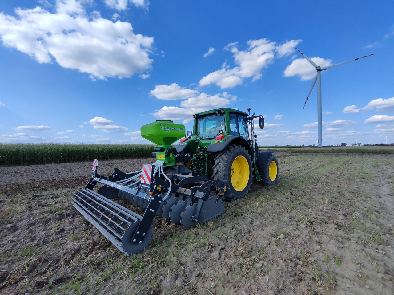 Catch Crop Seeder ROL-TRONIC SP-2 200l - Imprastietor îngrăşăminte: Foto 5 Catch Crop Seeder ROL-TRONIC SP-2 200l - Imprastietor îngrăşăminte: Foto 5