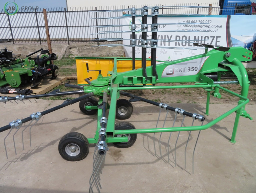 Inter-Tech rotary rake ZKT350 - 3,5m - Maşină de întors fânul: Foto 1 Inter-Tech rotary rake ZKT350 - 3,5m - Maşină de întors fânul: Foto 1