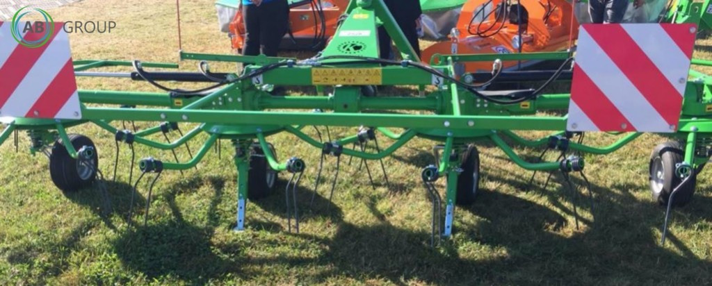 Kowalski rotary tedder Z528 (PKM53), 5,3 m - Maşină de întors fânul: Foto 1 Kowalski rotary tedder Z528 (PKM53), 5,3 m - Maşină de întors fânul: Foto 1