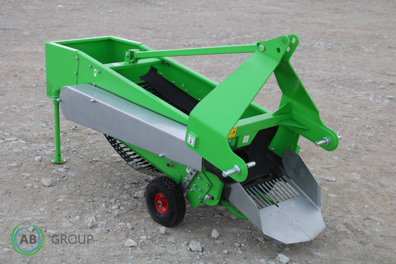 Single-row conveyor potato digger Bomet Upus Z656 - Combină de recoltat cartofi: Foto 1 Single-row conveyor potato digger Bomet Upus Z656 - Combină de recoltat cartofi: Foto 1