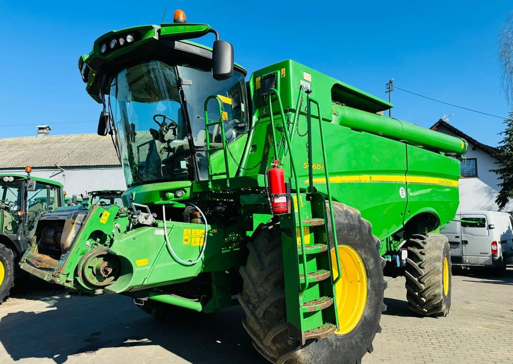 John Deere S660i - Combină de recoltat cereale: Foto 1 John Deere S660i - Combină de recoltat cereale: Foto 1