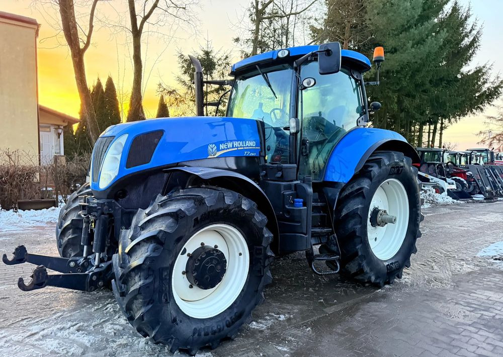 New Holland T7.260 - Tractor agricol: Foto 1 New Holland T7.260 - Tractor agricol: Foto 1