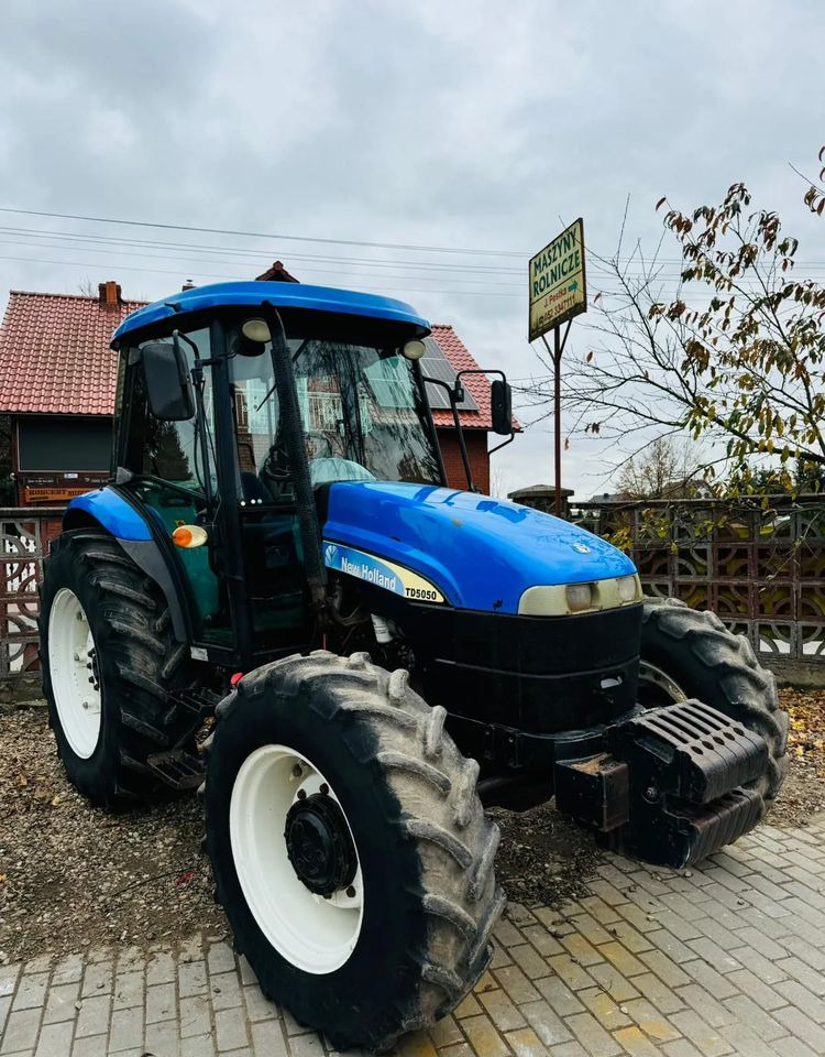 New Holland TD5050 - Tractor agricol: Foto 1 New Holland TD5050 - Tractor agricol: Foto 1