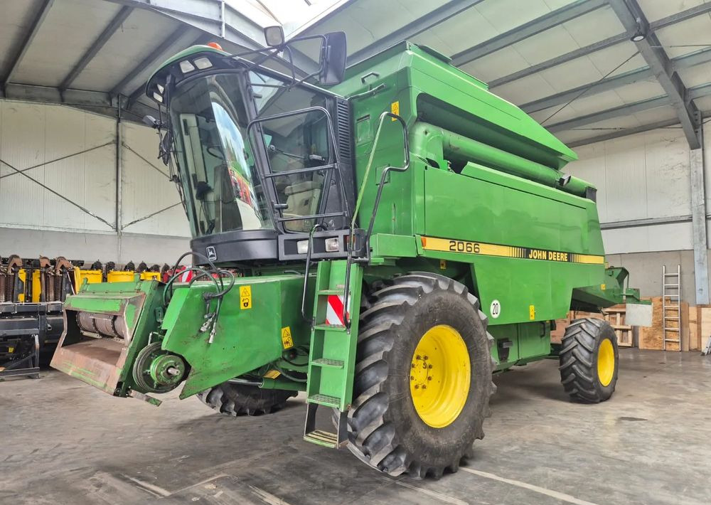 John Deere 2066 - Combină de recoltat cereale: Foto 3 John Deere 2066 - Combină de recoltat cereale: Foto 3