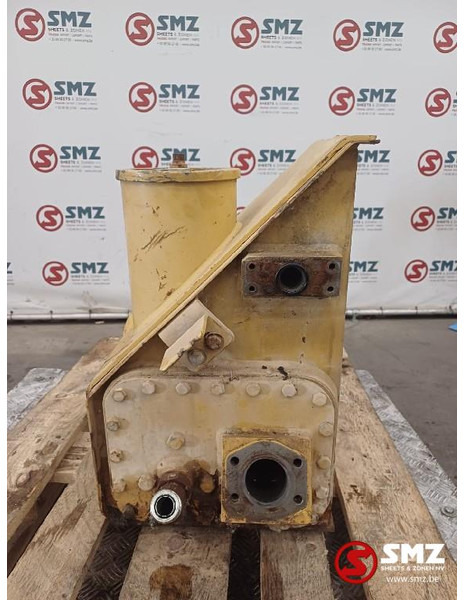 Caterpillar Occ hydraulische tank D6M Caterpillar - Rezervor hidraulic: Foto 3 Caterpillar Occ hydraulische tank D6M Caterpillar - Rezervor hidraulic: Foto 3
