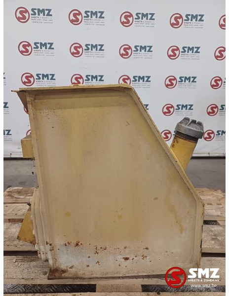 Caterpillar Occ hydraulische tank D6M Caterpillar - Rezervor hidraulic: Foto 4 Caterpillar Occ hydraulische tank D6M Caterpillar - Rezervor hidraulic: Foto 4