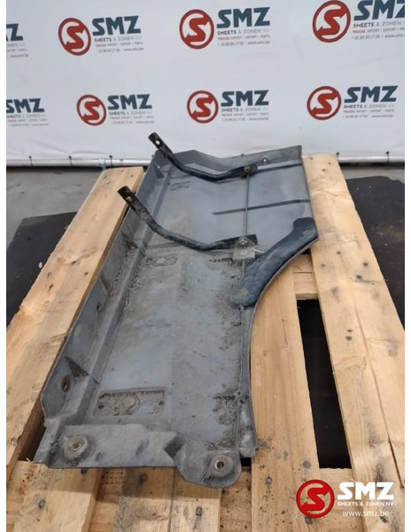 DAF Occ spatbordverlenger rechts DAF - Caroserie și exterior pentru Camion: Foto 2 DAF Occ spatbordverlenger rechts DAF - Caroserie și exterior pentru Camion: Foto 2