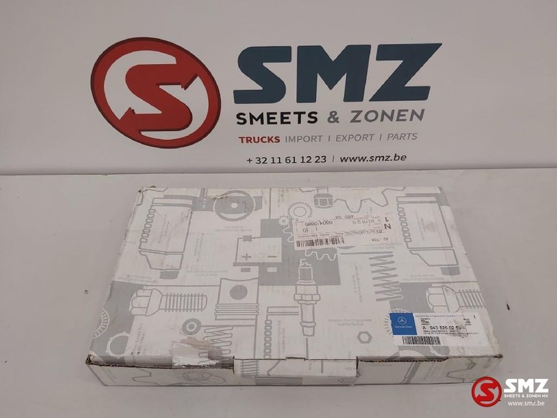 Mercedes-Benz Occ Koplamp sierlijst chroom links Actros MP2/MP3 - Far pentru Camion: Foto 2 Mercedes-Benz Occ Koplamp sierlijst chroom links Actros MP2/MP3 - Far pentru Camion: Foto 2