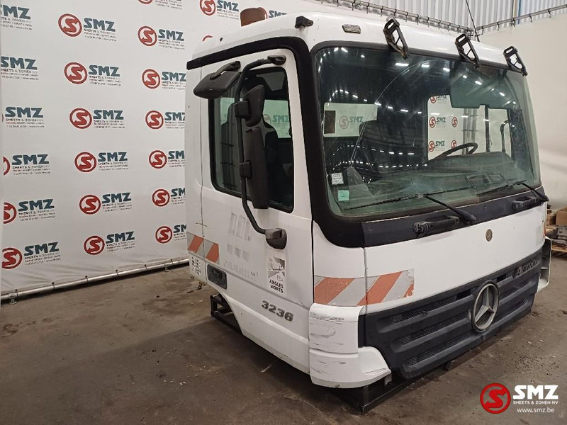 Mercedes-Benz Occ cabine compleet Mercedes Actros MP2 - Cabină și interior pentru Camion: Foto 4 Mercedes-Benz Occ cabine compleet Mercedes Actros MP2 - Cabină și interior pentru Camion: Foto 4