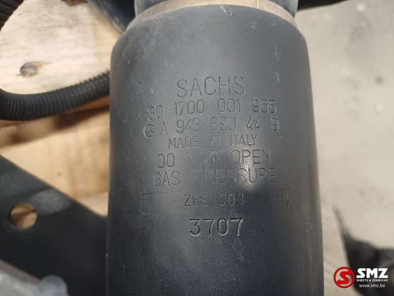 Mercedes-Benz Occ cabineslotmechanisme Mercedes - Suspensie cabină pentru Camion: Foto 5 Mercedes-Benz Occ cabineslotmechanisme Mercedes - Suspensie cabină pentru Camion: Foto 5