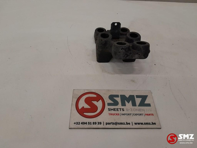 Mercedes-Benz Occ motorsteun Mercedes - Suport motor pentru Camion: Foto 3 Mercedes-Benz Occ motorsteun Mercedes - Suport motor pentru Camion: Foto 3