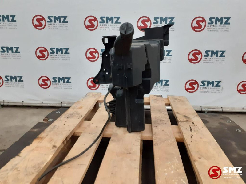 Mercedes-Benz Occ ruitensproeierreservoir Mercedes - Ștergător pentru Camion: Foto 3 Mercedes-Benz Occ ruitensproeierreservoir Mercedes - Ștergător pentru Camion: Foto 3