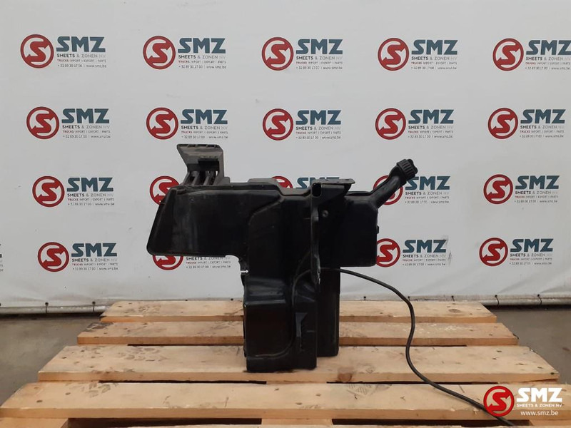 Mercedes-Benz Occ ruitensproeierreservoir Mercedes - Ștergător pentru Camion: Foto 1 Mercedes-Benz Occ ruitensproeierreservoir Mercedes - Ștergător pentru Camion: Foto 1