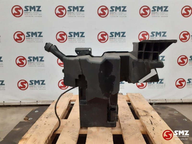 Mercedes-Benz Occ ruitensproeierreservoir Mercedes - Ștergător pentru Camion: Foto 2 Mercedes-Benz Occ ruitensproeierreservoir Mercedes - Ștergător pentru Camion: Foto 2