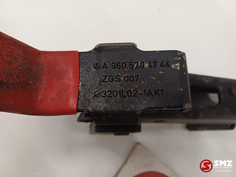 Mercedes-Benz Occ side-skirtsteun Mercedes - Cadru/ Şasiu pentru Camion: Foto 4 Mercedes-Benz Occ side-skirtsteun Mercedes - Cadru/ Şasiu pentru Camion: Foto 4