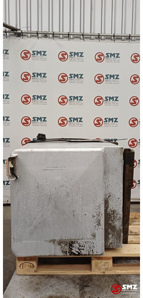 Renault Occ hydraulische tank 250L + materiaalkast Renault - Rezervor hidraulic pentru Camion: Foto 4 Renault Occ hydraulische tank 250L + materiaalkast Renault - Rezervor hidraulic pentru Camion: Foto 4