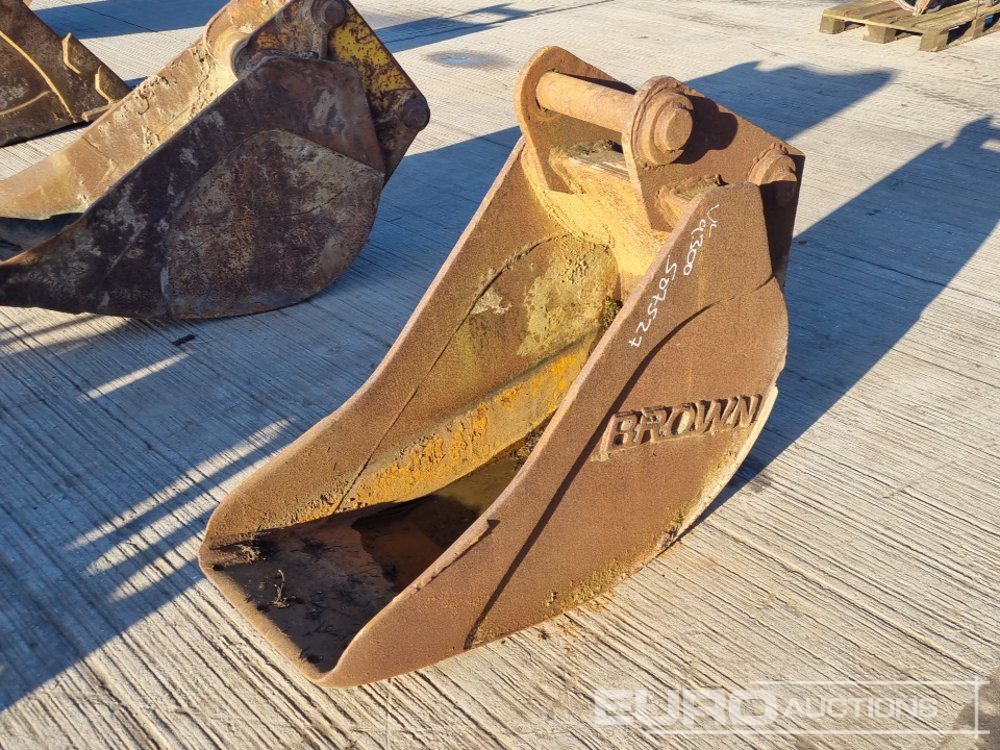 18" Digging Bucket 65mm Pin to suit 13 Ton Excavator - Cupă: Foto 1 18" Digging Bucket 65mm Pin to suit 13 Ton Excavator - Cupă: Foto 1