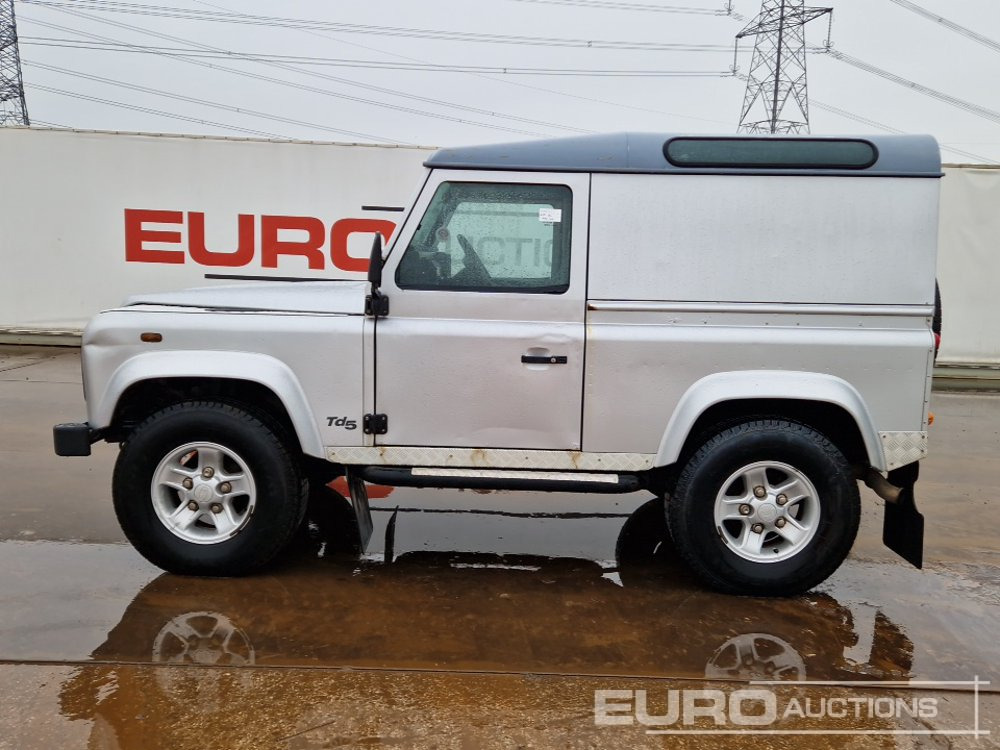 2002 Land Rover Defender 90 - SUV: Foto 2 2002 Land Rover Defender 90 - SUV: Foto 2