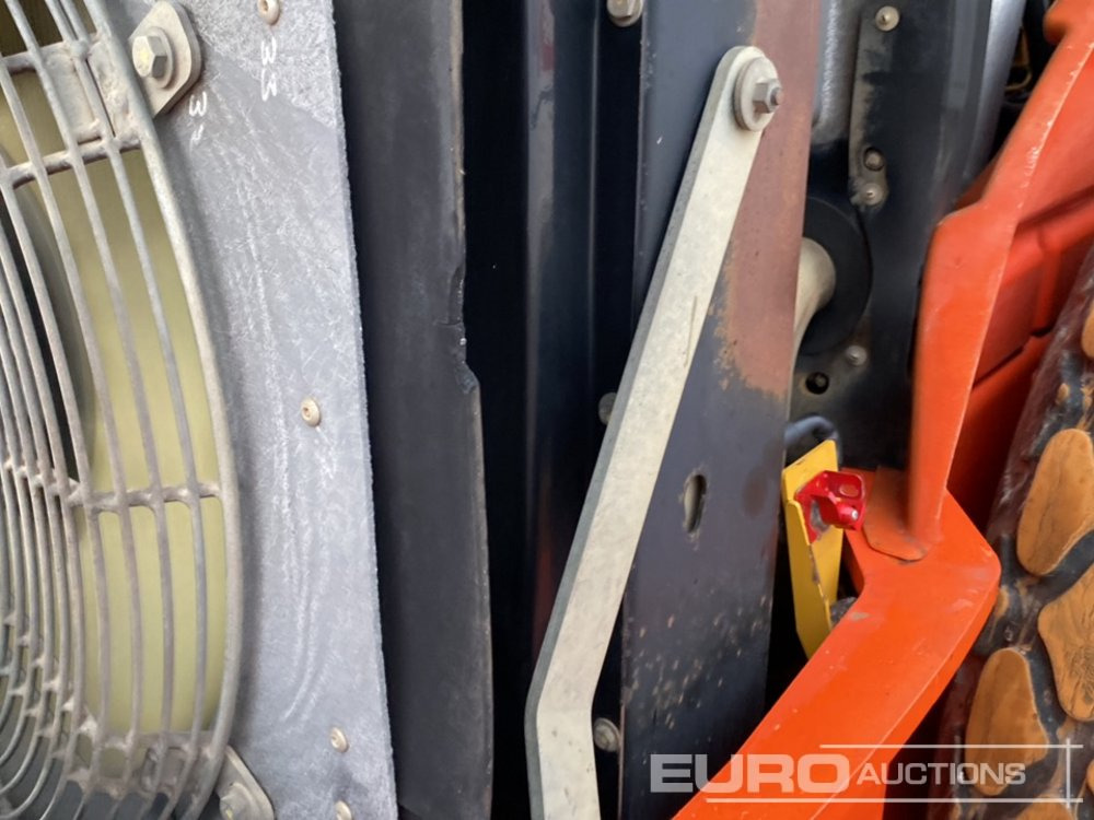 Cilindru compactor 2011 CAT CS74: Foto 20 Cilindru compactor 2011 CAT CS74: Foto 20