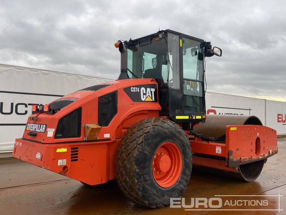 2011 CAT CS74 - Cilindru compactor: Foto 5 2011 CAT CS74 - Cilindru compactor: Foto 5
