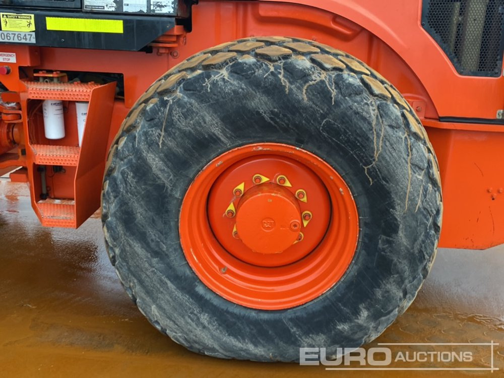 Cilindru compactor 2011 CAT CS74: Foto 9 Cilindru compactor 2011 CAT CS74: Foto 9