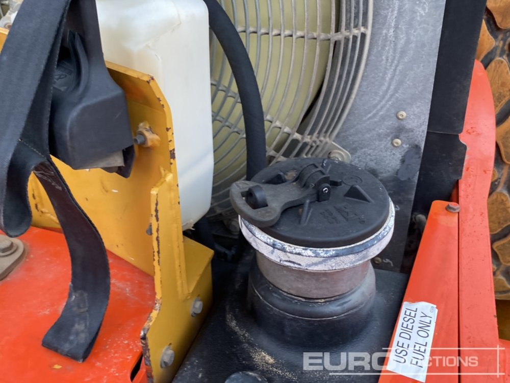 Cilindru compactor 2011 CAT CS74: Foto 19 Cilindru compactor 2011 CAT CS74: Foto 19