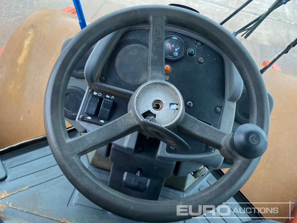 Cilindru compactor 2011 CAT CS74: Foto 29 Cilindru compactor 2011 CAT CS74: Foto 29