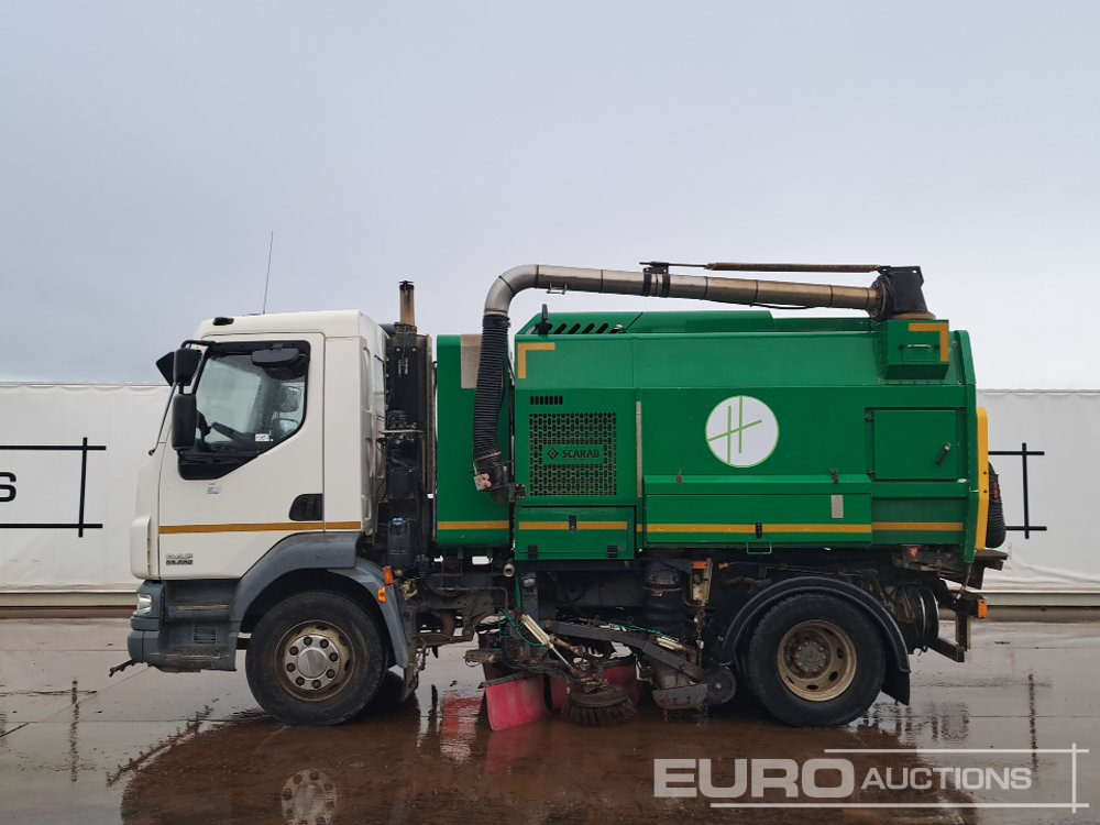 2013 DAF LF55.220 - Măturătoare stradală: Foto 2 2013 DAF LF55.220 - Măturătoare stradală: Foto 2