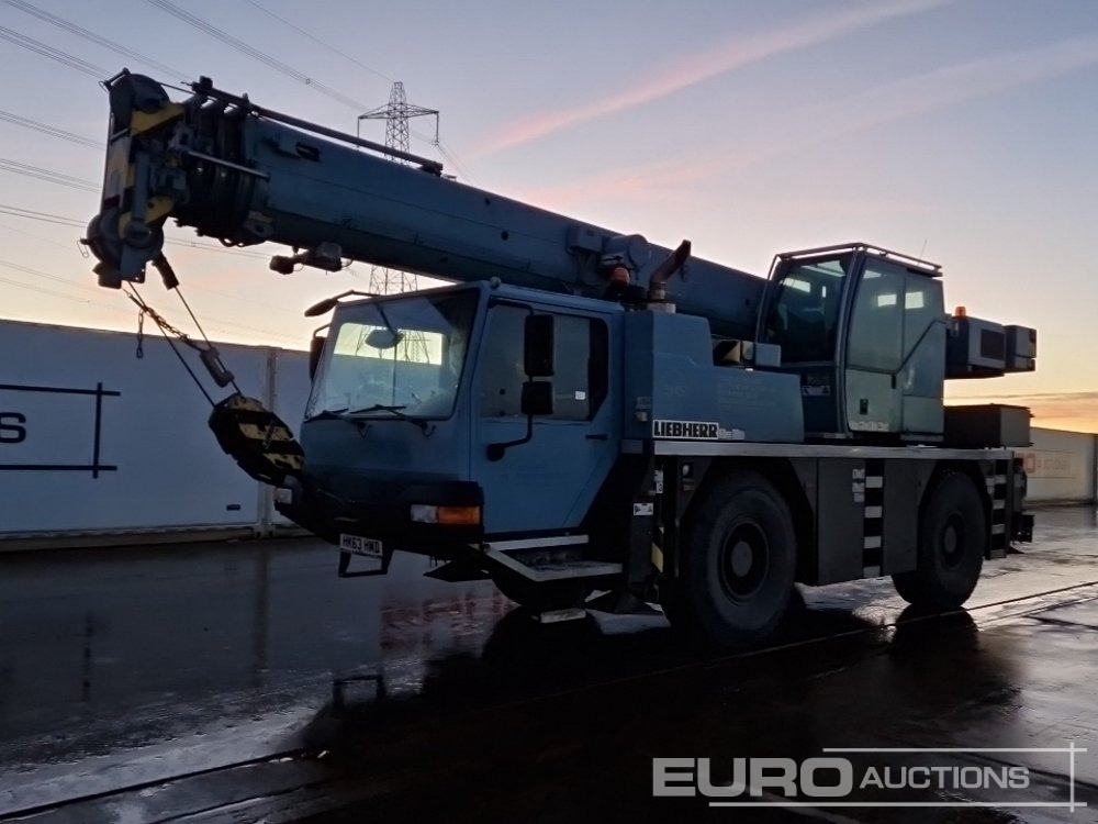 2014 Liebherr UTM 820 - Macara pentru teren accidentat: Foto 1 2014 Liebherr UTM 820 - Macara pentru teren accidentat: Foto 1
