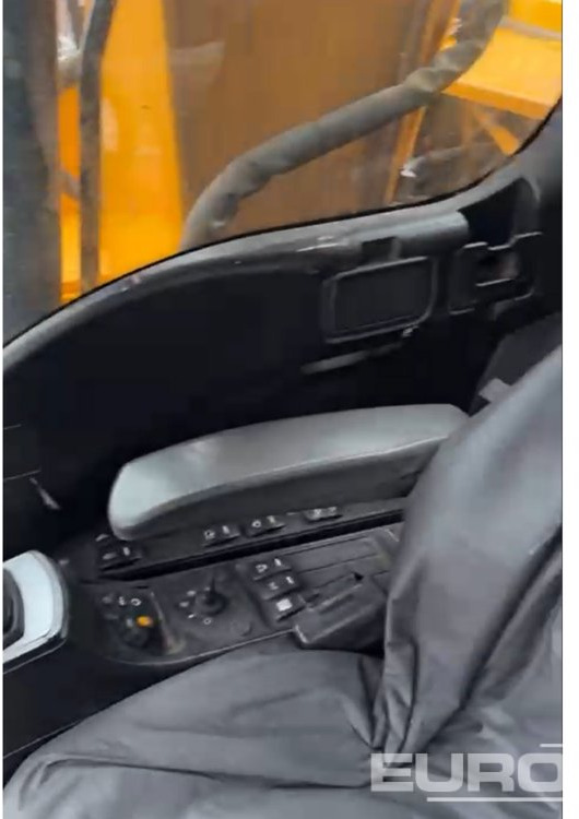 2015 JCB JS130LC - Excavator pe şenile: Foto 4 2015 JCB JS130LC - Excavator pe şenile: Foto 4