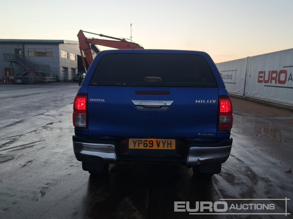 2019 Toyota Hilux - Pick-up: Foto 4 2019 Toyota Hilux - Pick-up: Foto 4