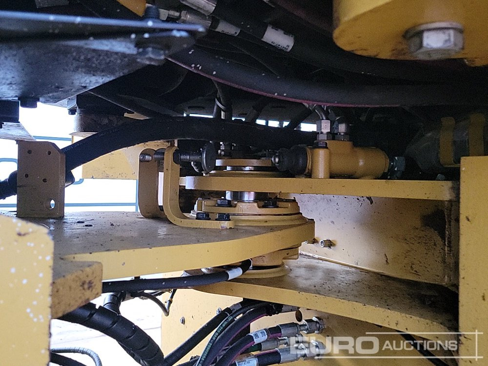 Încărcător frontal pe pneuri 2021 CAT 950M: Foto 25 Încărcător frontal pe pneuri 2021 CAT 950M: Foto 25