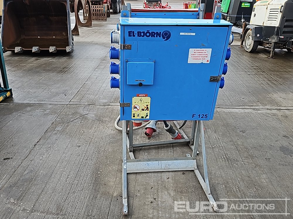 400 Volt Distroburion Box (3 of) - Echipamente de constructii: Foto 4 400 Volt Distroburion Box (3 of) - Echipamente de constructii: Foto 4