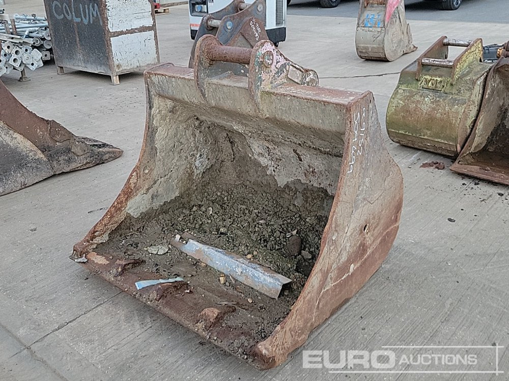 48" Digging Bucket 65mm Pin to suit 13 Ton Excavator - Cupă: Foto 1 48" Digging Bucket 65mm Pin to suit 13 Ton Excavator - Cupă: Foto 1