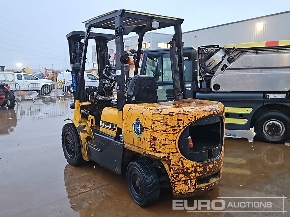 CAT DP35K - Stivuitor diesel: Foto 3 CAT DP35K - Stivuitor diesel: Foto 3