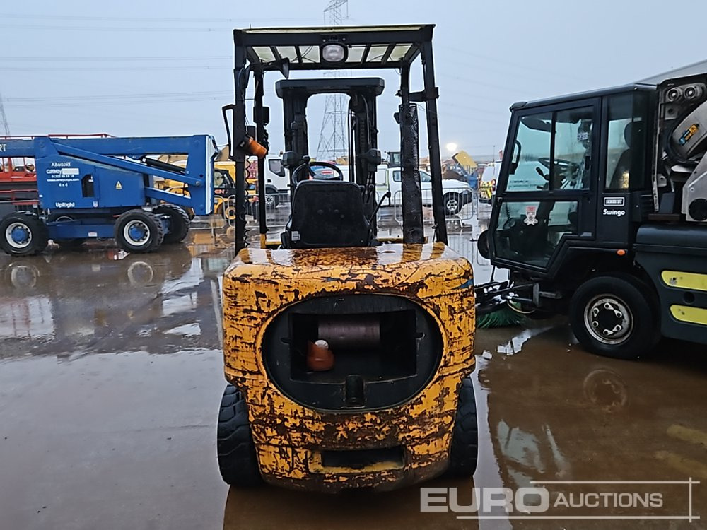 CAT DP35K - Stivuitor diesel: Foto 4 CAT DP35K - Stivuitor diesel: Foto 4