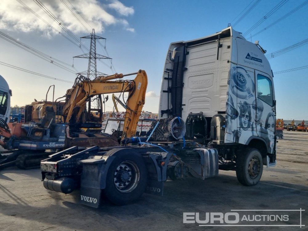 2017 Volvo 6x2 Mid Lift, 3 Way Camera, A/C, Automatic Gearbox - Cap tractor: Foto 5 2017 Volvo 6x2 Mid Lift, 3 Way Camera, A/C, Automatic Gearbox - Cap tractor: Foto 5