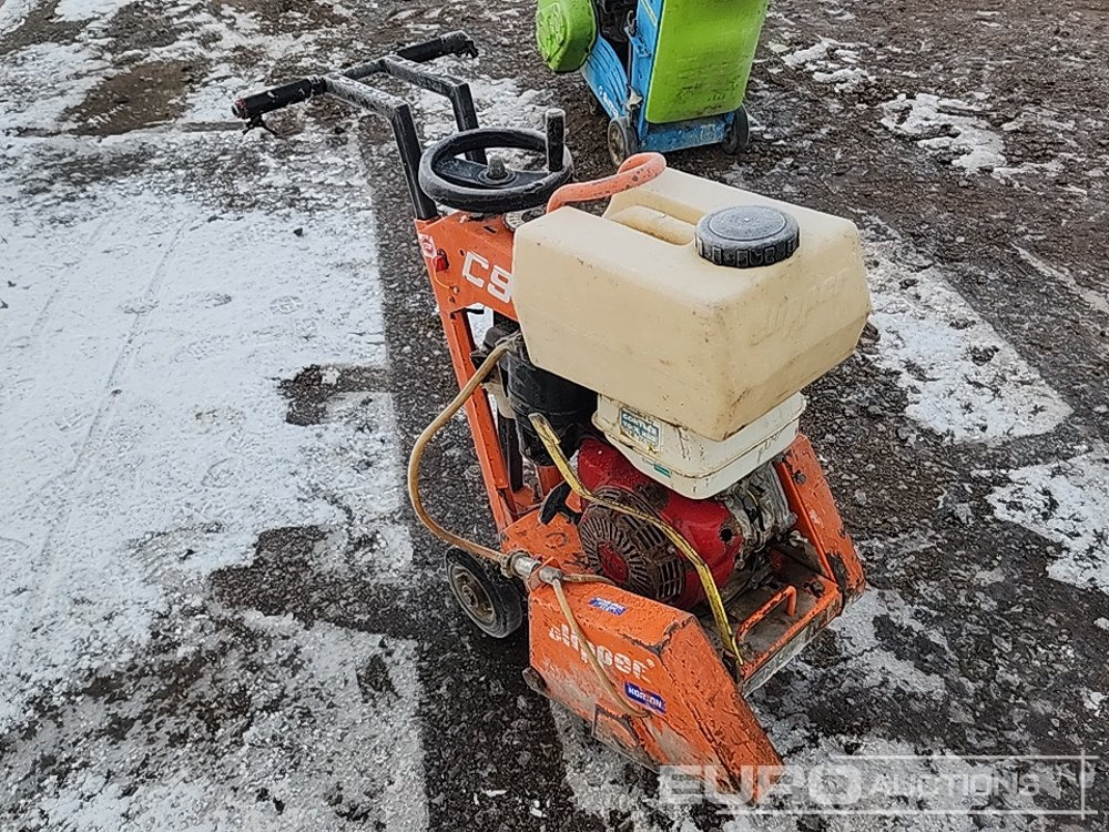 Clipper Norton C99 - Maşină de asfaltat: Foto 4 Clipper Norton C99 - Maşină de asfaltat: Foto 4