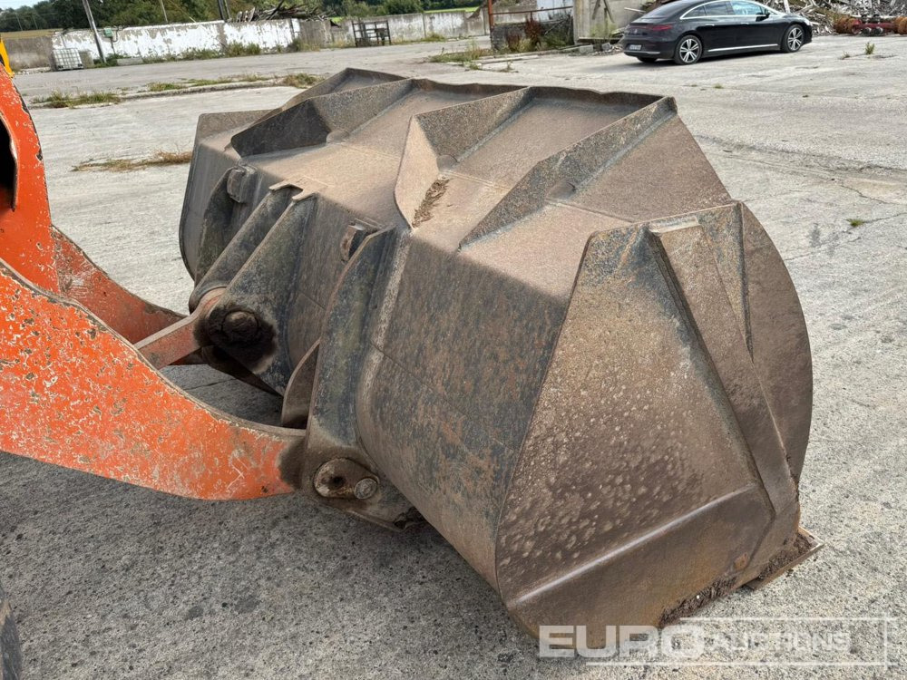 Doosan DL300 - Încărcător frontal pe pneuri: Foto 4 Doosan DL300 - Încărcător frontal pe pneuri: Foto 4