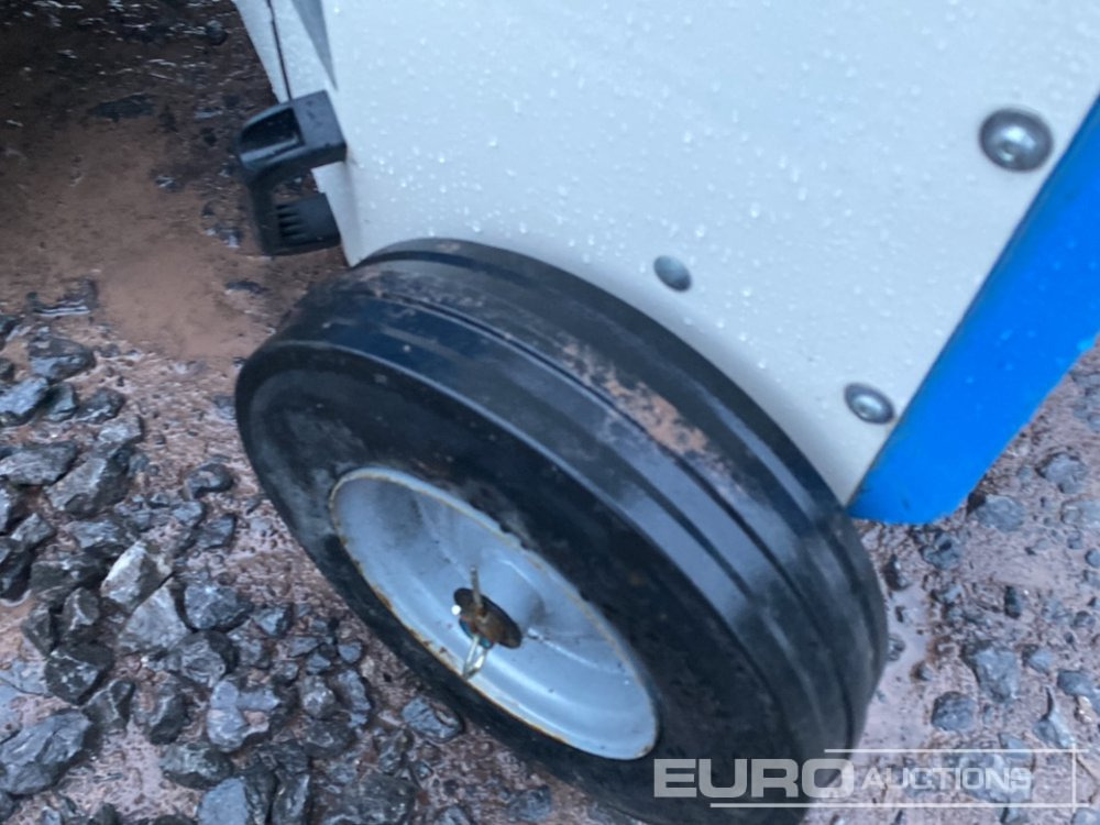 Aspirator industrial Generac DF Mini Dust Suppression Units, Industrial Vacuum (3 of): Foto 9 Aspirator industrial Generac DF Mini Dust Suppression Units, Industrial Vacuum (3 of): Foto 9