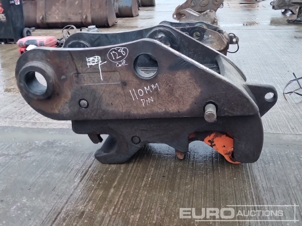 Hydraulic Double Lock Quick Hitch 110mm Pin to suit 50 Ton Excavator - Cuplare rapidă: Foto 2 Hydraulic Double Lock Quick Hitch 110mm Pin to suit 50 Ton Excavator - Cuplare rapidă: Foto 2
