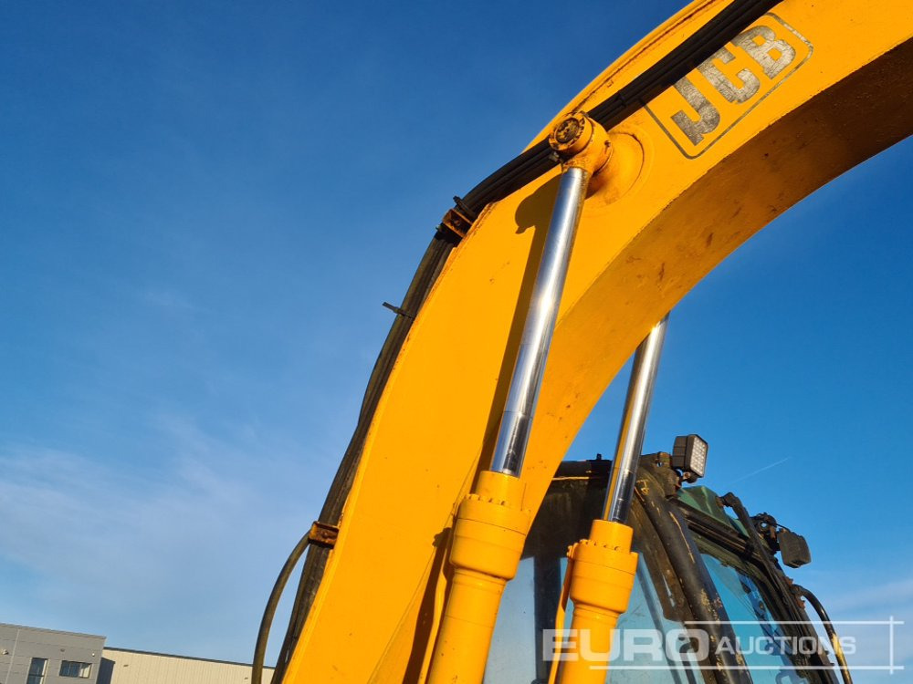 Excavator pe şenile JCB JS130: Foto 23