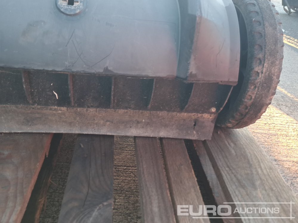 Echipamente de constructii Karcher Prokm 400 Pedestrian Sweeper: Foto 10