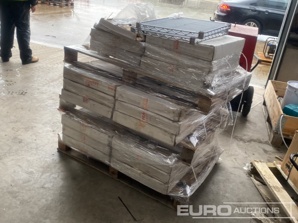 Pallet of Metal Shelving - Echipamente de constructii: Foto 2 Pallet of Metal Shelving - Echipamente de constructii: Foto 2