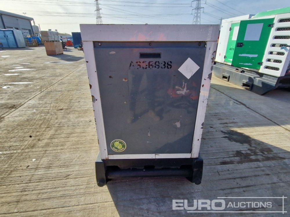 SDMO R33 - Generator electric: Foto 4 SDMO R33 - Generator electric: Foto 4